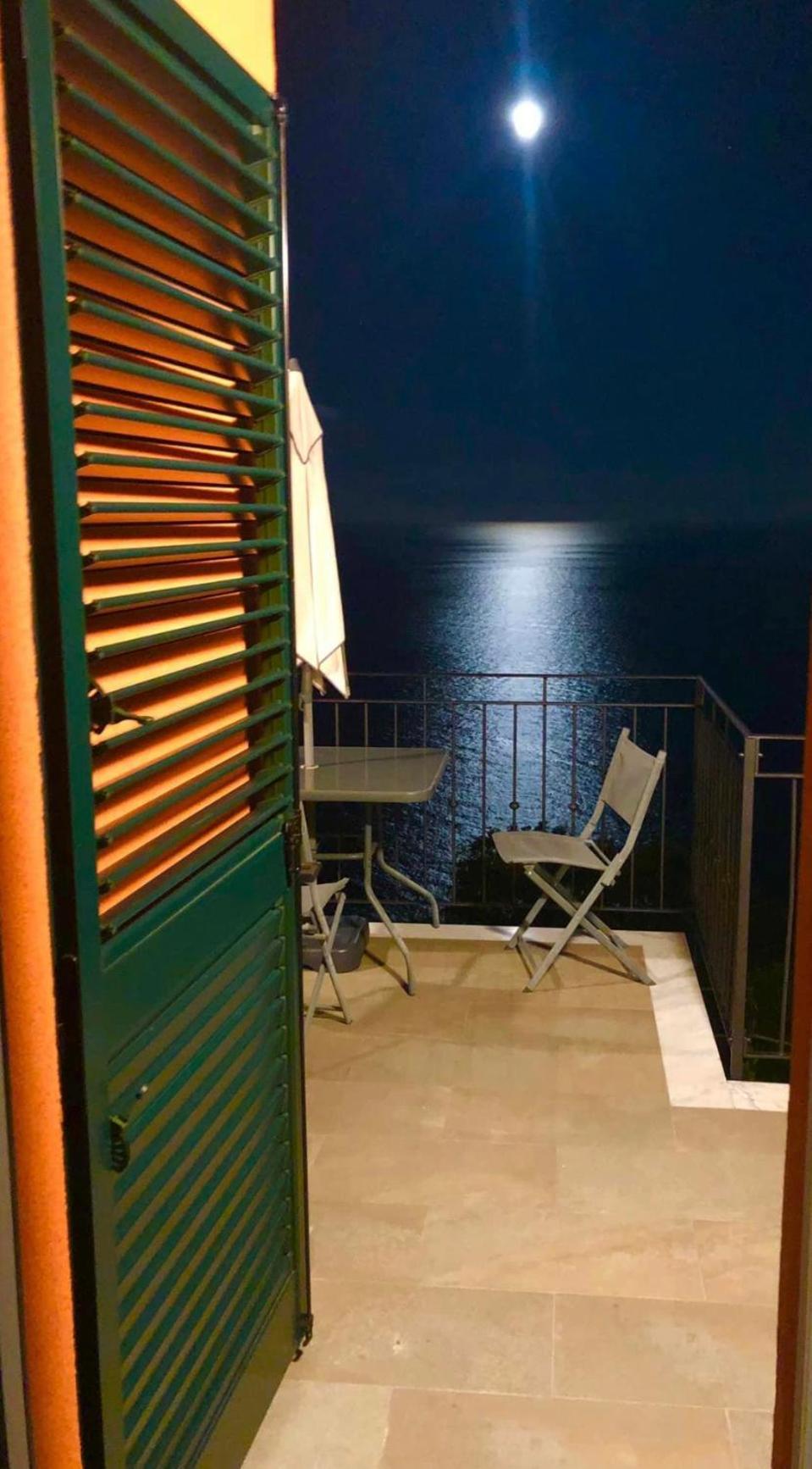 Orangehouse Cinque Terre. Private Parking Villa Riomaggiore Exterior photo